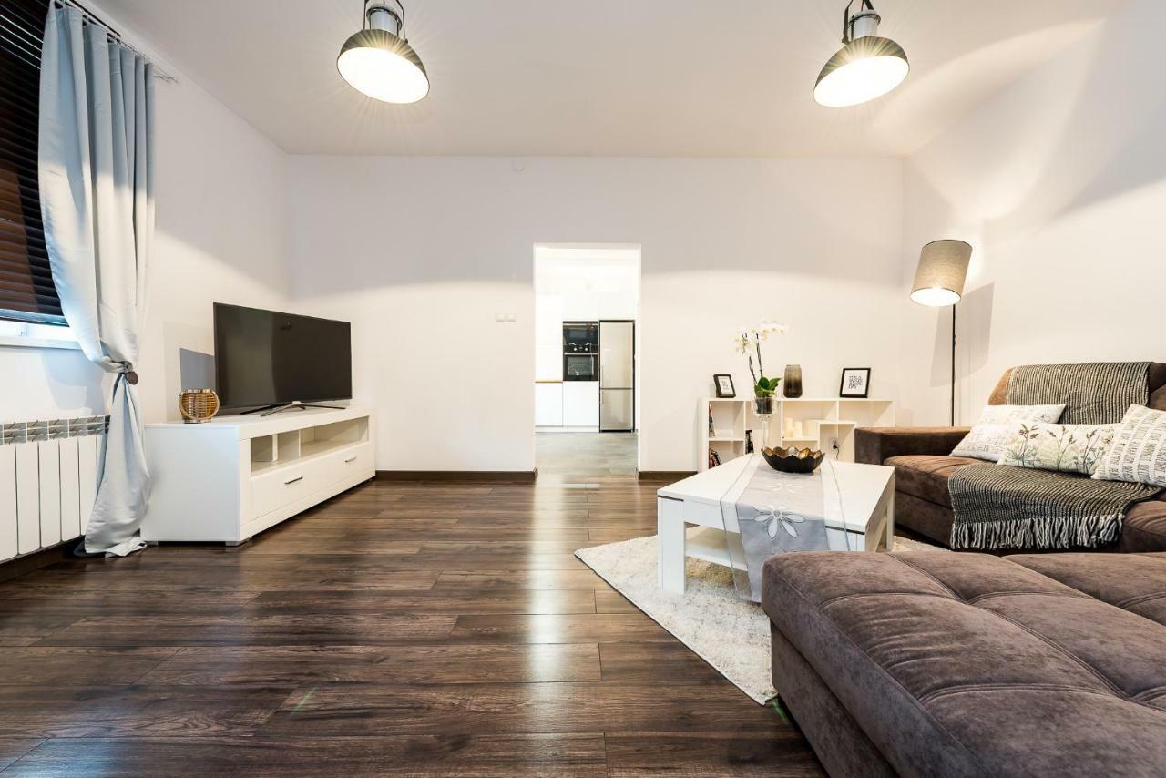 Stylowy Apartament Катовице Екстериор снимка